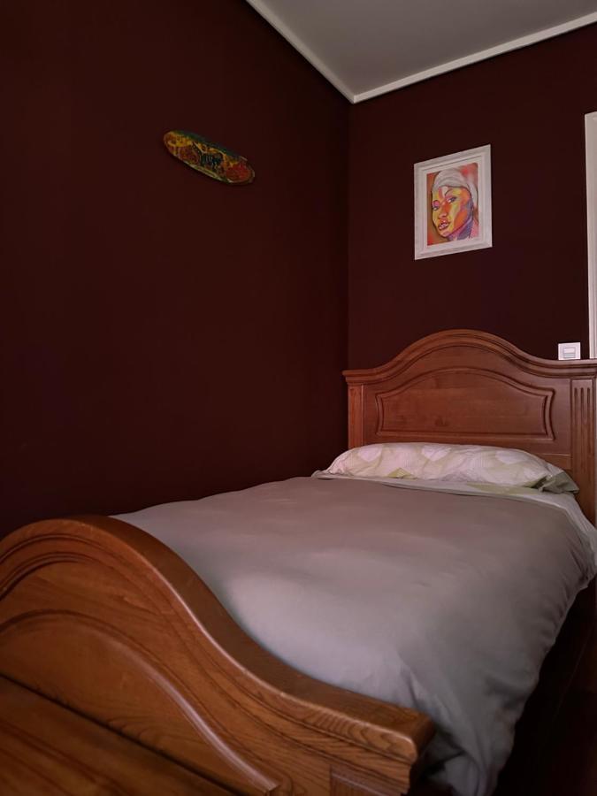 Appartamento Madera De Olmo Madrid Esterno foto