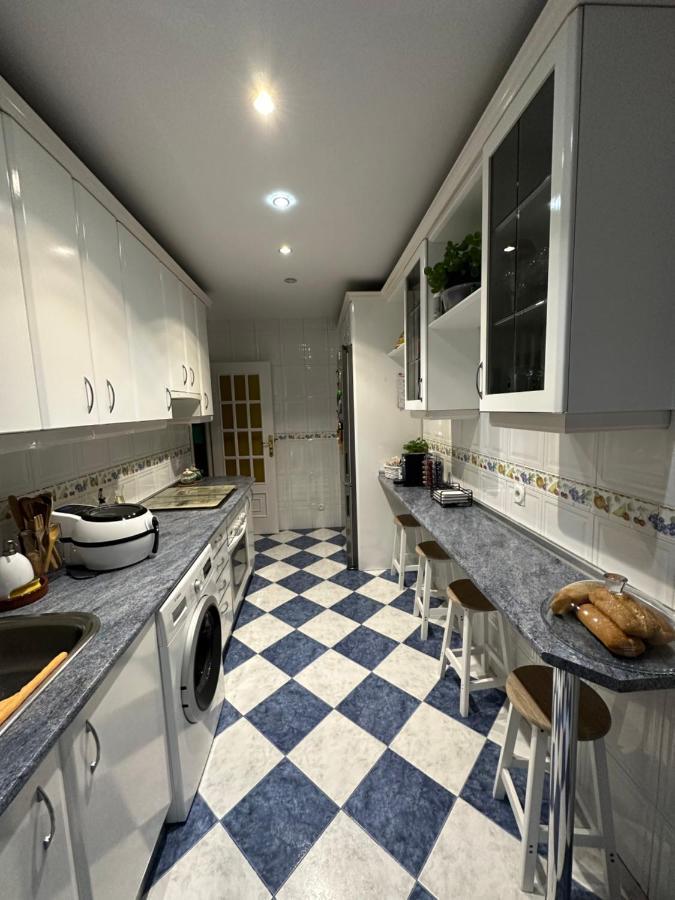 Appartamento Madera De Olmo Madrid Esterno foto